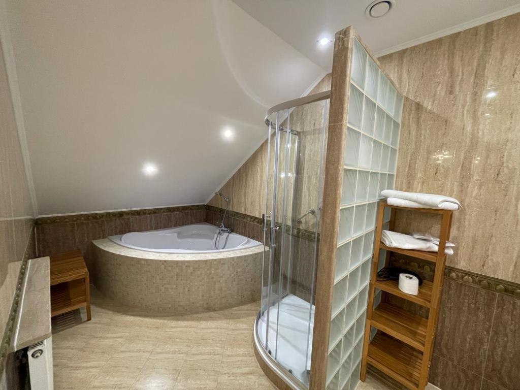 Fox Hotel