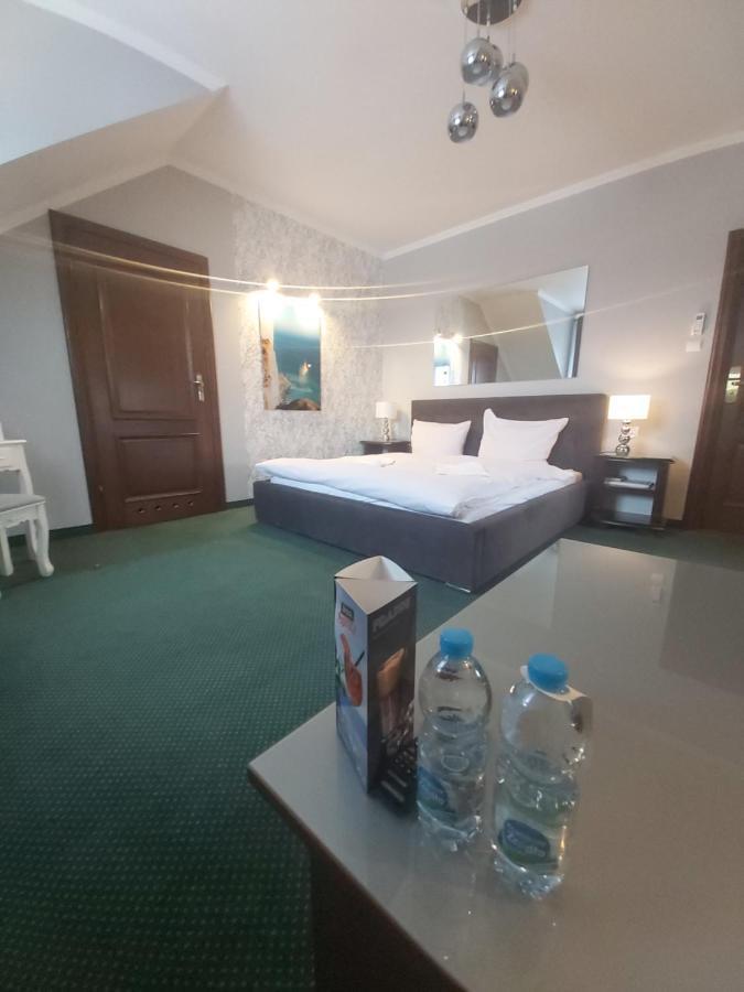 Fox Hotel